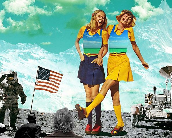 2 girls on the moon-Disenoideas designs