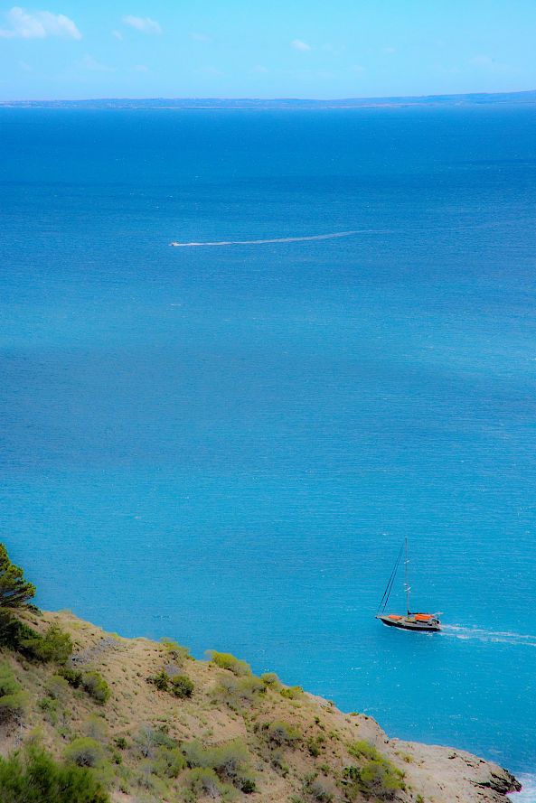 Lone Sailing-Greg  Sandoval