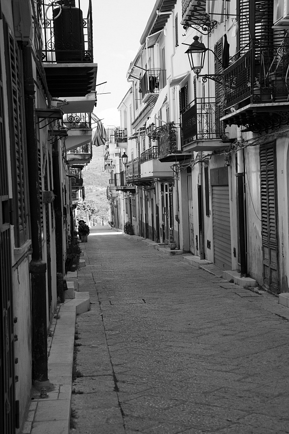 Monreale Traffic-Greg  Sandoval